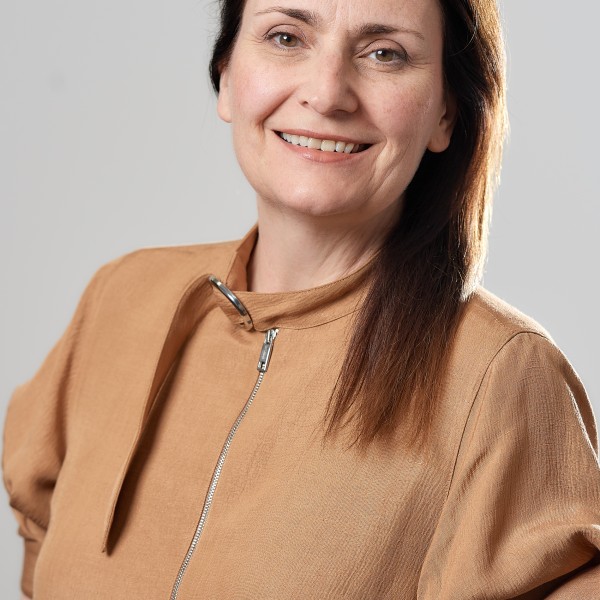Profile shot for Lisa Sharkey